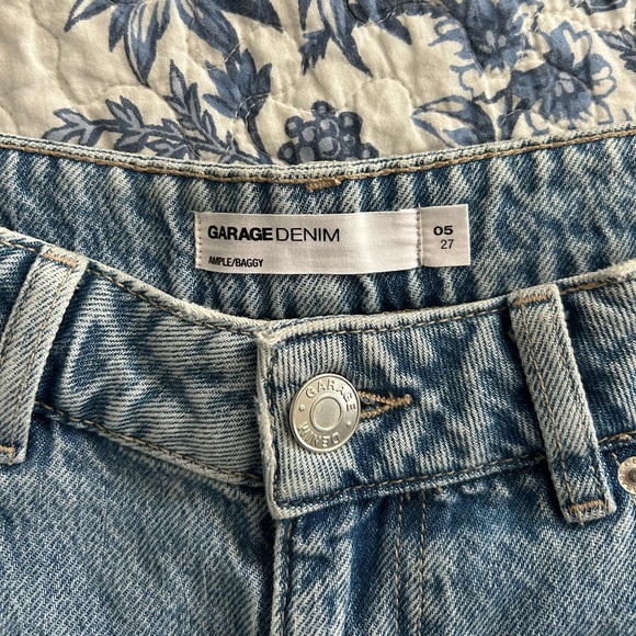 Garage Ample / Baggy Denim Jean Light Wash Size 05 (27W) - Picture 2 of 4